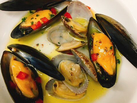 ムール貝、あさりの白ワイン蒸し